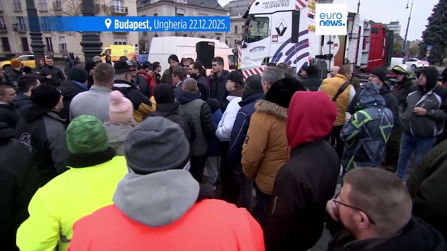 Ungheria, camionisti protestano a Budapest contro l'aumento dei pedaggi