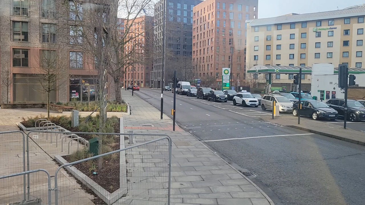 Another view from bus - 6 of 8 - Sixth of eight videos I shot while I was on the 44 bus to Abilio's (a Portuguese/Brazilian café and delicatessen in Battersea) earlier today.