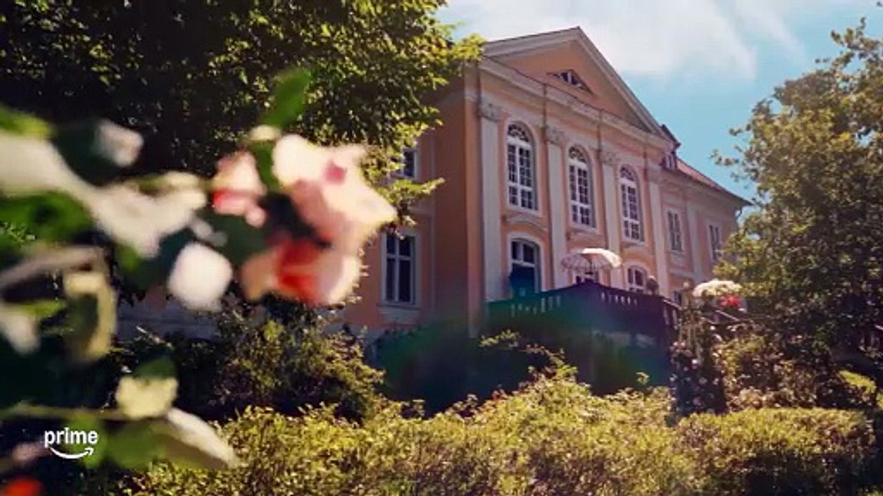 Miss Sophie – Same Procedure as Every Year | show | 2025 | Official Trailer