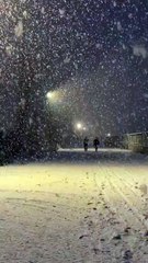 ‏اس وقت شمالی علاقہ جات میں برفباری دیکھنے کے لیئے سیاح جوق در جوق آ رہے ہیں  الحمدللہ پاکستان دنیا کا حسین ترین ملک ہے  جس میں گرمی، سردی، بہار، خزاں، بارشیں، برفباری سب کچھ ملتا ہے  شکر الحمدللہ