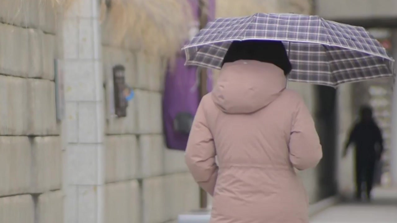 [날씨] 성탄 이브 새벽까지 전국 비...성탄절엔 '강력 한파' 온다 / YTN