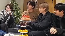 Taekook special birthday moment 🥰🎂#foryou#highlights#viral#viralvideo#bts#btsarmy#jk#v#taekook#fyp - OT7 Universe (360p, h264)