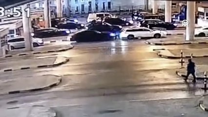 Kapıkule Sınır Kapısı'nda otomobilin çarptığı gümrük memuru yaralandı