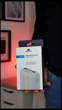 Rivacase POWERBANK 20,000 mAh Unboxing