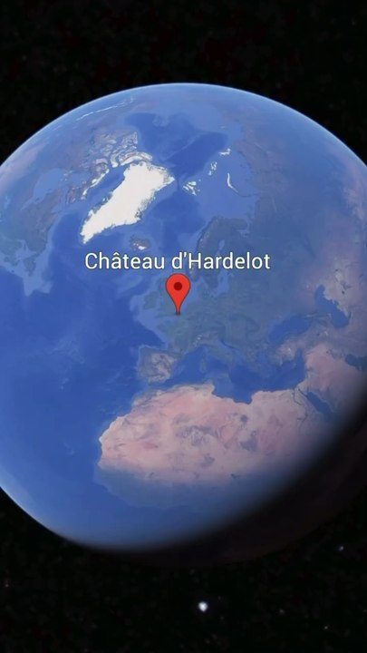 🏰 À l’origine, c’était une forteresse médiévale du XIIᵉ siècle, construite pour surveiller la côte face aux Anglais.