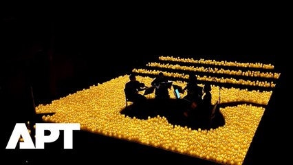 Hundreds of Candles Light Up Cape Town Theatre, String Quartet Brings Festive Christmas Cheer | APT