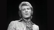 1967 – Johnny Hallyday : le 24 décembre, “Mon fils” au gala de l’UNICEF (Noël des enfants du monde, 2ᵉ chaîne)