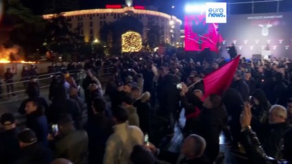 Albania, Molotov contro ufficio del primo ministro Edi Rama: quattro arresti