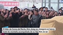 El líder norcoreano, Kim Jong-un, junto a su hija Kim Ju-ae