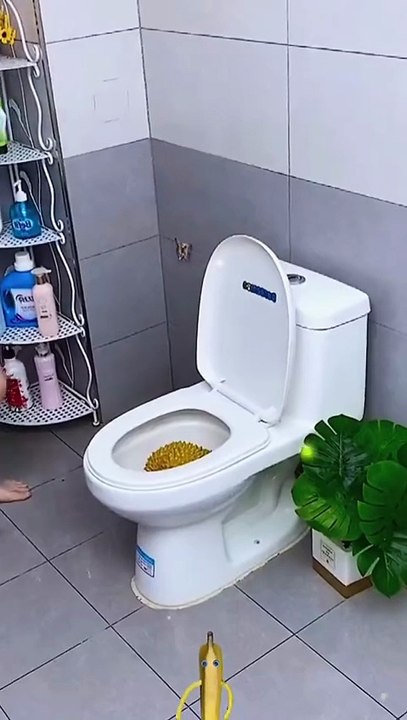 Winter is here. This thing can solve the problem of freezing bottoms