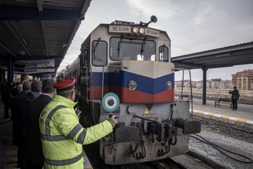 Yeni sezonun ilk seferine çıkan Turistik Doğu Ekspresi Erzurum'a ulaştı!