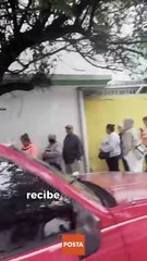 Hacen filas de madrugada para comprar nixtamal y preparar tamales para Navidad en Nuevo León