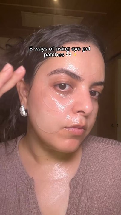 Des eye patches qui ne servent pas qu’au contour des yeux 👀✨À utiliser aussi sur les rides d’expression : sourire, front, cou…Bonne adhérence, effet lissant immédiat et peau visiblement hydratée après usage.
