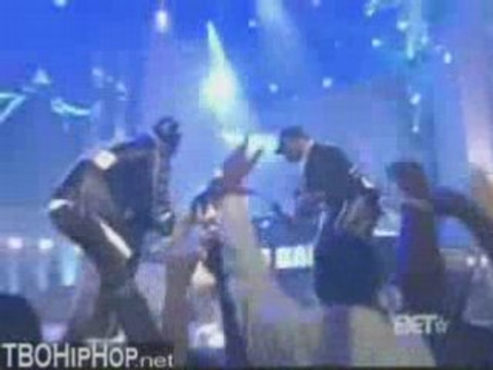Busta Rhymes Ft. Eminem, Lloyd Banks, DMX - I Love My Bitch