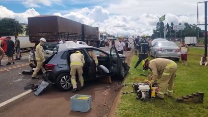 Acidente com múltiplos veículos provoca o caos na BR-277, em Cascavel