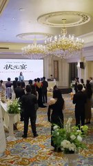 Cutting ties with her cold-hearted family, she became the top scorer in the exam, changed her fate