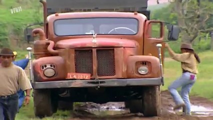 Novela Corpo Dourado (1998) - Selena salva a vida de Chico