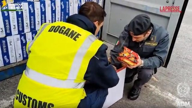 Sequestrate nel porto di Genova 85mila confezioni di noodles irregolari per frode alimentare