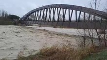 Maltempo in Emilia Romagna il video del Marecchia (Rimini)