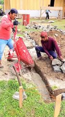 Thợ mới loay hoay hố móng, anh thợ chính "cứu cánh" thần tốc! 😱🛠️ Bí mật lớp nền chống sụt lún ĐỈNH CAO giữ đến giây cuối... (12M views🔥)