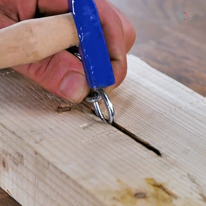 Securing chains on wood safely ASMR! ⛓️👏🏻