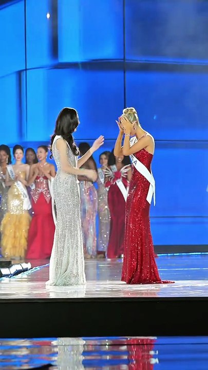 Yolina Lindquist 👑 | The Next Miss Cosmo? Rising Star to Watch