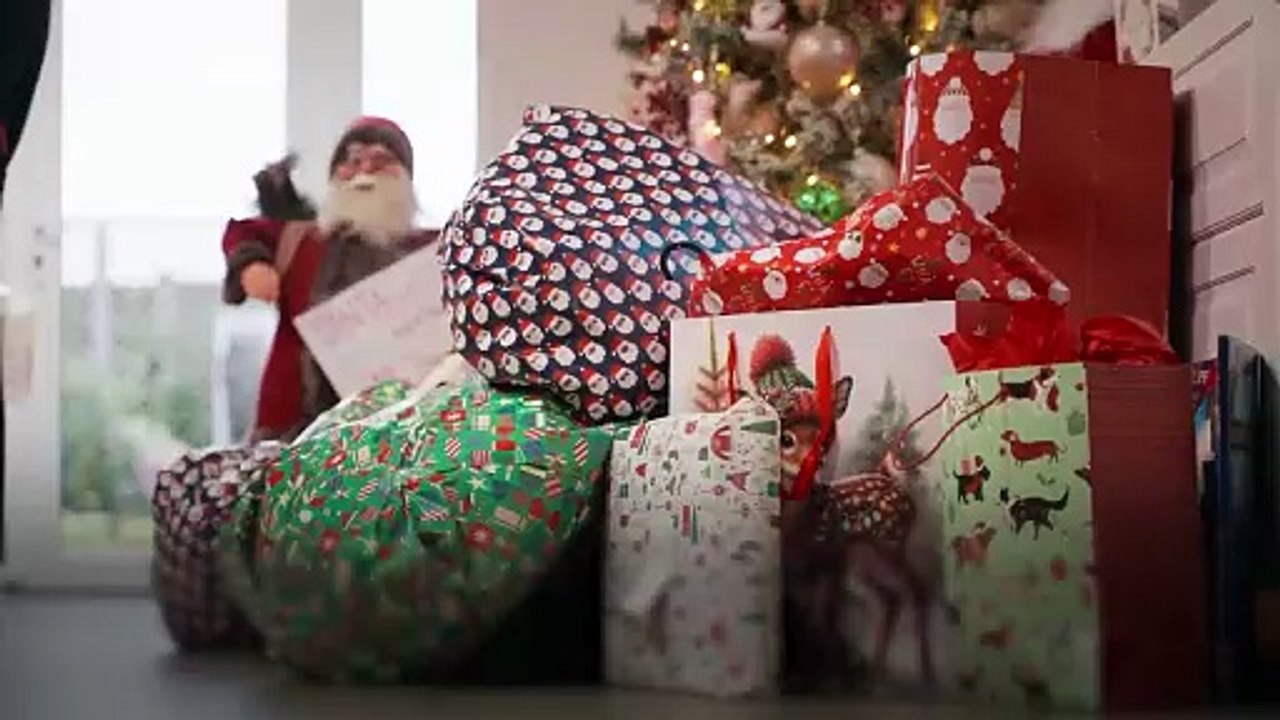 Nigel Farage visits Clacton to recap Reform UK’s year in Christmas message