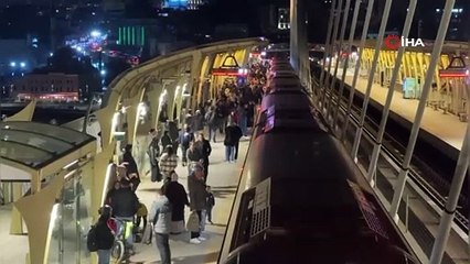 İstanbul’da metro arızası: Seferler aksadı, duraklarda yoğunluk oluştu