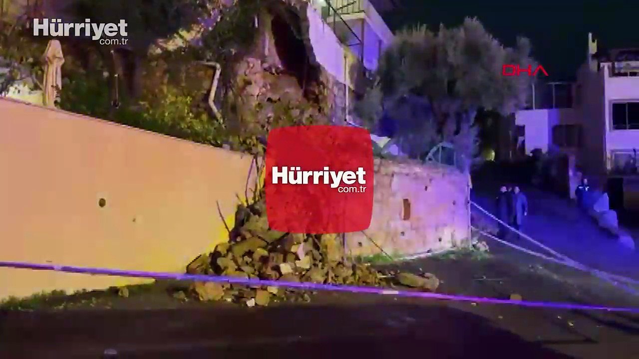 Bodrum'da sağanak yağış: Yollar kapandı, ev ve iş yerlerini su bastı