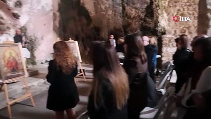 Dünya'nın ilk mağara kilisesinde Noel ayini