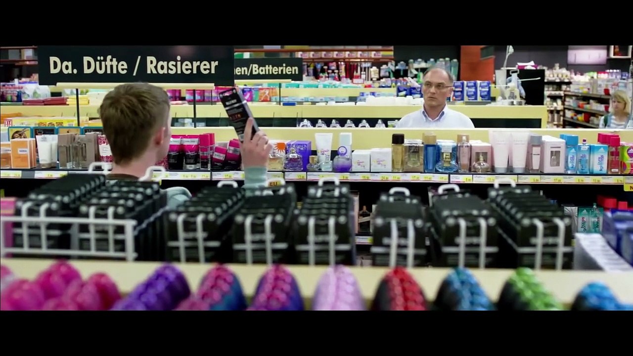 Einer von uns | movie | 2015 | Official Trailer