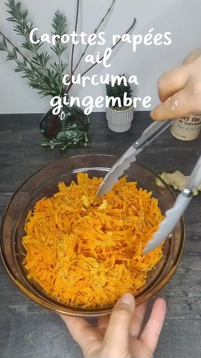 Carottes râpées gingembre curcuma anti inflammatoire! 🥕 Teste ce combo magique ✨
