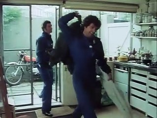 The Professionals. S02 E01. Hunter/Hunted.
