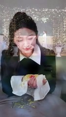 Ending his lover threw the marriage certificate in public and bit her back as a third party, obviously he knelt down and begged to marry her, but now he protects his lover and smashes all the slander on her, her eyes are red, her heart is cold, and she wh