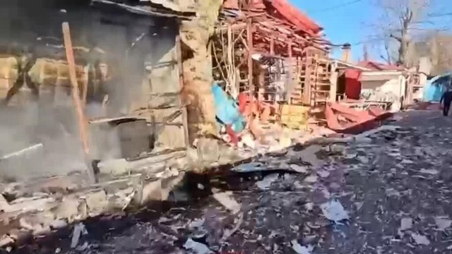 Guerra en Ucrania: Navidad marcada por explosiones deja edificios residenciales afectados