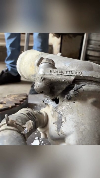 Engine Broken Water Body Thermostat Housing Welding Repair | Cracked Aluminium Engine Part Fixed