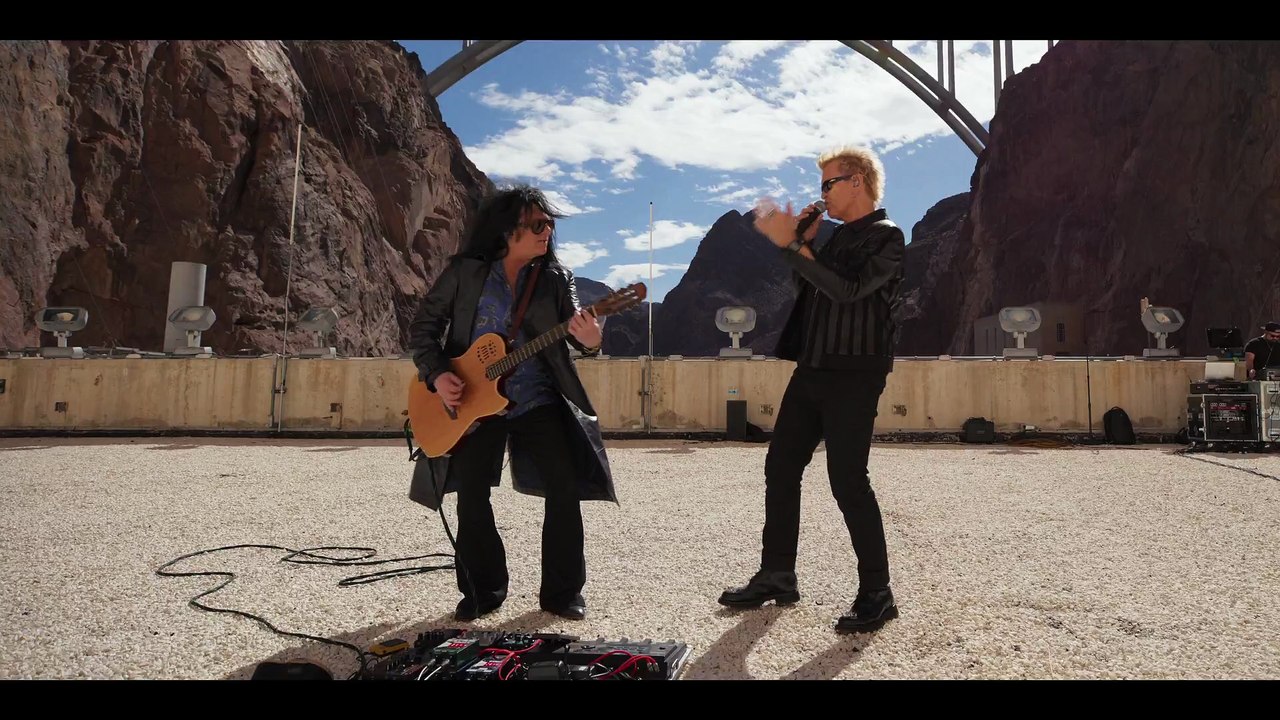 To Be a Lover - Billy Idol & Steve Stevens (acoustic)