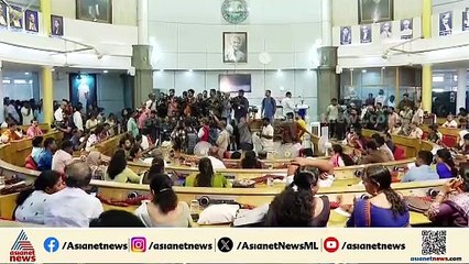 മേയർ തെരഞ്ഞെടുപ്പ് ഉടൻ; കൗൺസിൽ ഹാളിൽ കുടുംബസമേതം വി വി രാജേഷ്