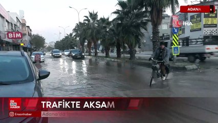 Adana’da içme suyu borusu patladı yolda göçük oluştu