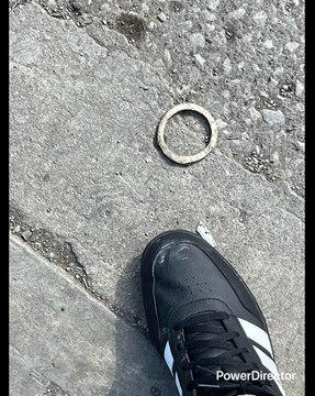 PERIODISTAS SE ENOJAN CUANDO NO ELIGEN A LEOOO MESSIIII POR ESO VENGO COMO VENGO LA GENTE PUEDE DECIR MI ÍDOLO ES CR7 PELE MARADONA ETC PERO ESTOS TE OBLIGAN CASI CASI A DECIR MESSI Y SE CAGAN CUANDO NO DICEN QUE MESSI FUE SU ÍDOLO MEDIOS= ÉLITE OSCURA