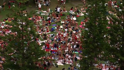 Sydney's Bronte Beach avoids annual Christmas mess as backpackers go to Coogee