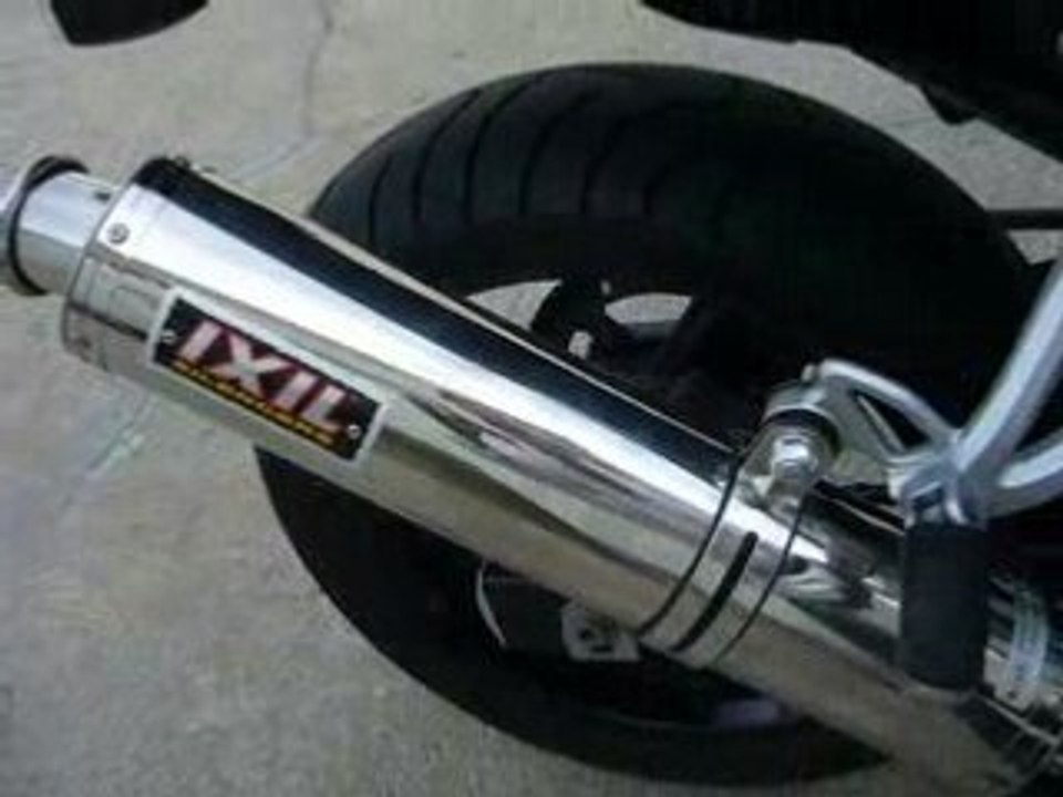 bandit 650 N k7 avec Ixil inox sans chicanne