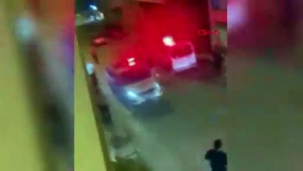 Trafikte akılalmaz anlar kamerada: Husumetlilerinin üzerine otomobil sürüp zorla kaçırmaya çalıştı