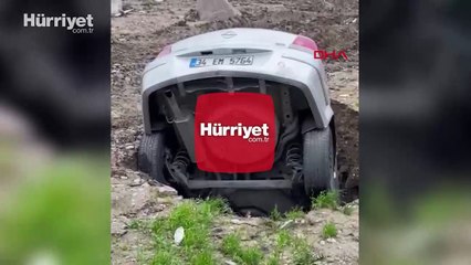 Park halindeyken göçüğe düşen otomobilin sahibi: Bu arabadan çok çektim, üstünü gömün gitsin