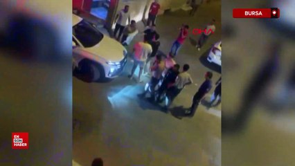 Bursa'da husumetlilerinin üstüne araba sürdü zorla araca bindirmeye çalıştı