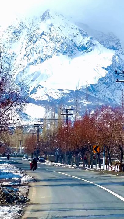 True Line 🥺🥀❤️‍🙏 . . . .... . . _snow _snowmountain _winter _winteriscoming _winterwonderland _sad _skardudiaries _skardu _sadshayari _sad
