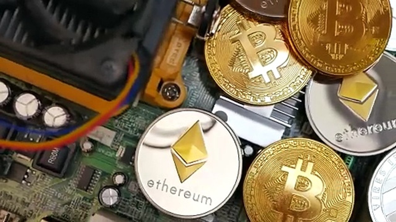 Esta Granja Genera 4.320€ Al Día Minando Criptomonedas