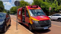 Mulher sofre fratura em tornozelo após sofrer queda em imóvel no bairro Cascavel Velho