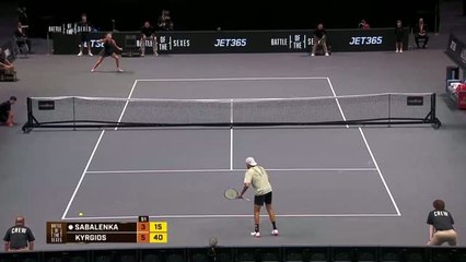 Bataille des sexes - Kyrgios cloué sur place par le coup droit gagnant de Sabalenka