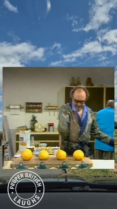 Wonderful Morecambe and Wise 😂😂